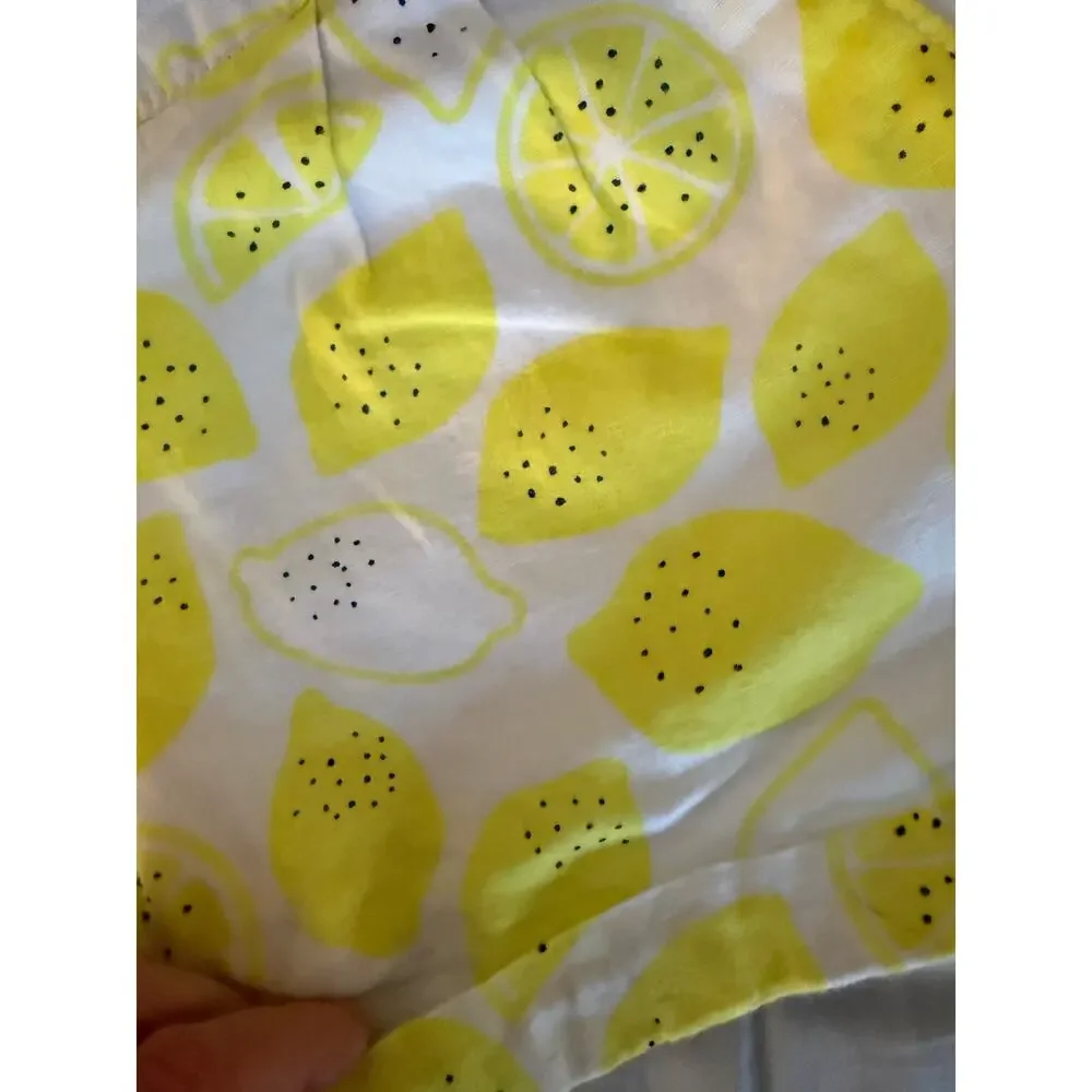 Gap white and yellow lemon Shorts size 8